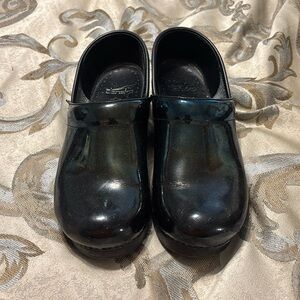 Dansko clogs size 38